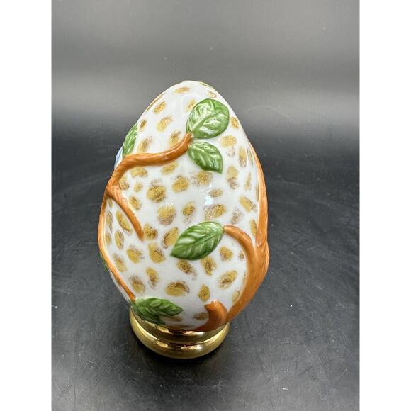 Franklin Mint Treasury of Eggs Majolica Parrot Porcelain Egg 1990 with Stand - Picture 4 of 9